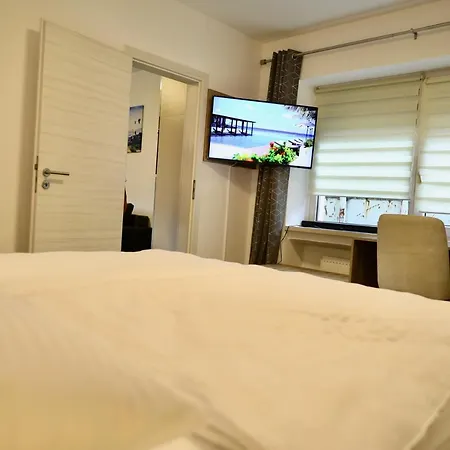 W2 Ferienwohnung-32609 Apartman