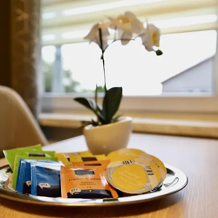 W2 Ferienwohnung-32609 *